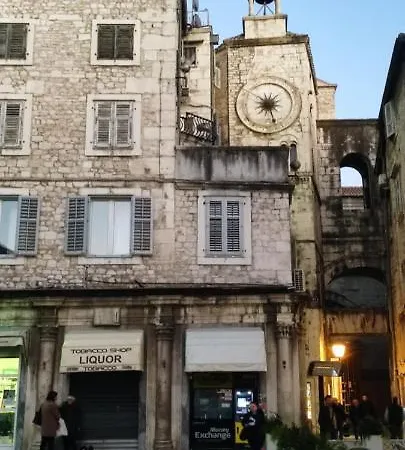 Lenka Apartamento