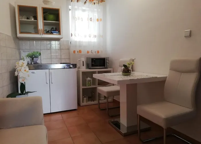 Lenka Apartman Split